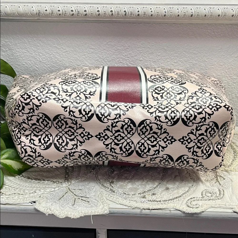 NWOT Brighton "My Sweet Valentine" Tote { small flaw} - Picture 5 of 13
